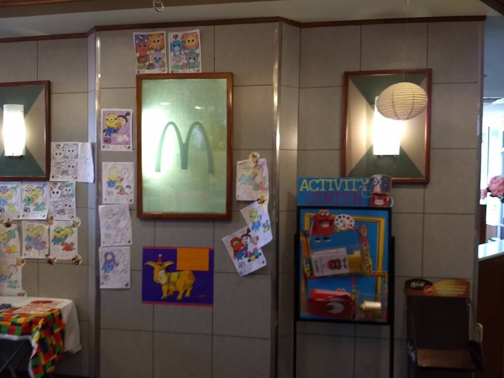 McDonalds | restaurant | 3032 Wabash Ave, Terre Haute, IN 47803, USA | 8122343032 OR +1 812-234-3032