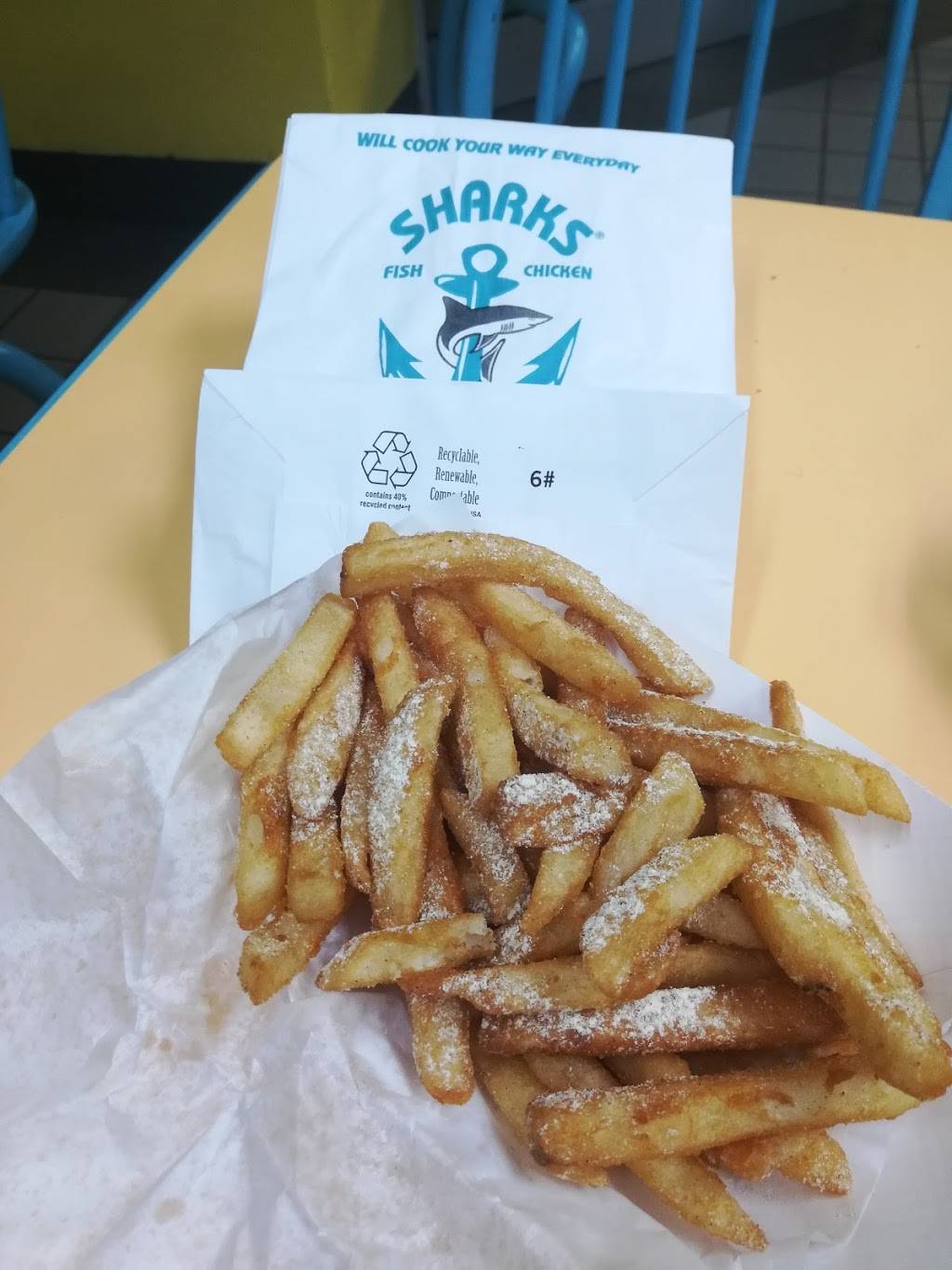 Sharks Fish & Chicken | restaurant | 901 Lucinda Ave, DeKalb, IL 60115, USA | 8157586600 OR +1 815-758-6600