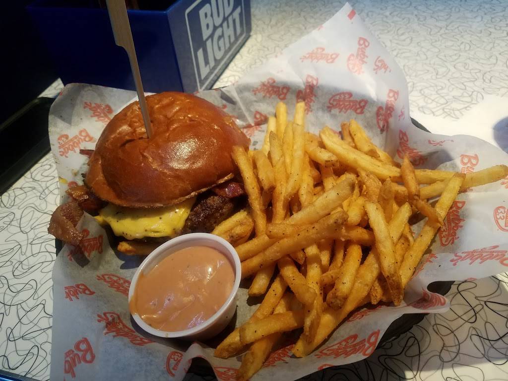 Bubbas 33 | restaurant | 200 E Loop 281, Longview, TX 75605, USA | 9032321606 OR +1 903-232-1606