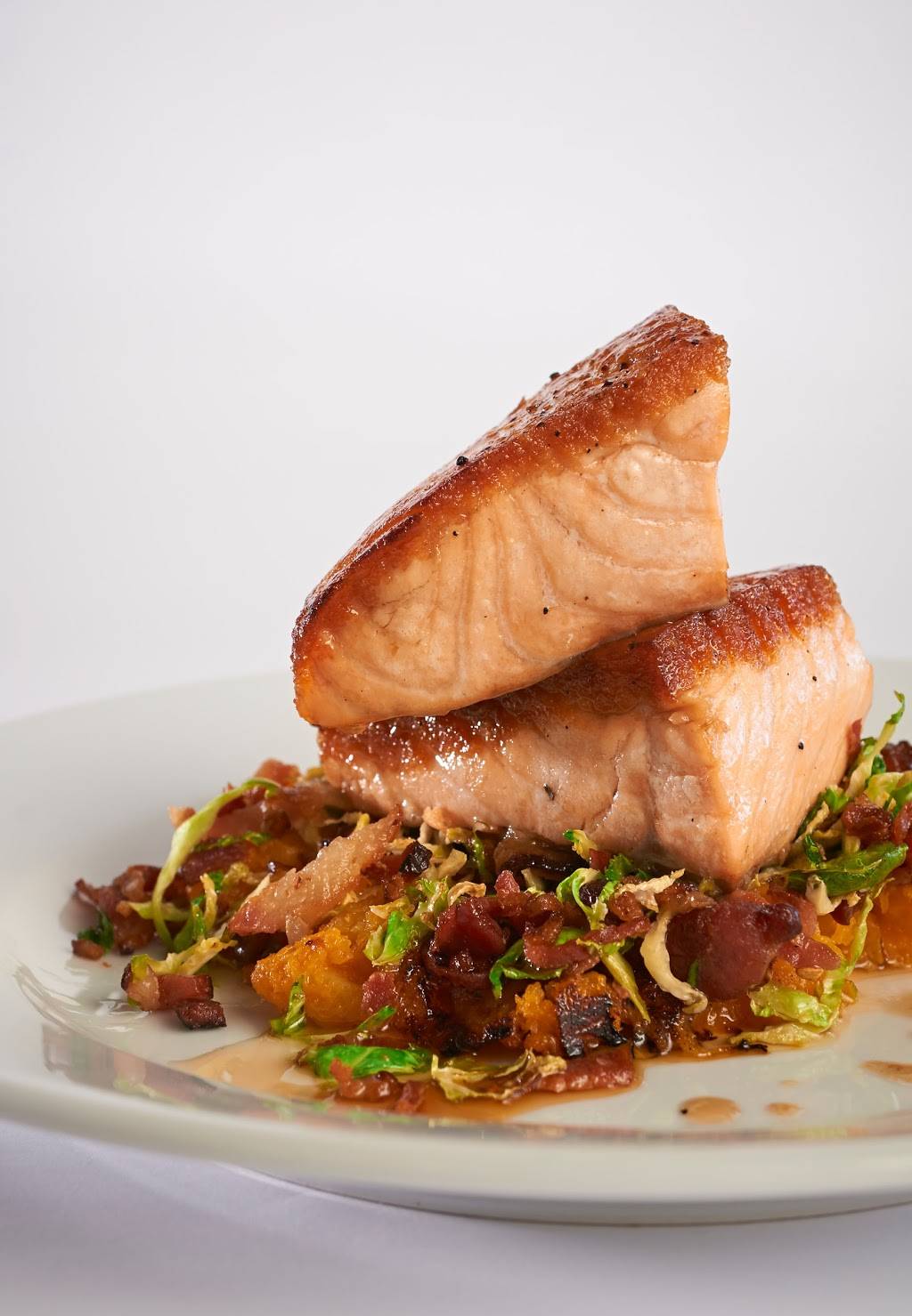 Fish On | restaurant | 17300 N Village Main Blvd, Lewes, DE 19958, USA | 3026459790 OR +1 302-645-9790