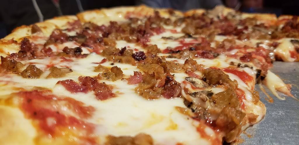 Ferraris Pizzeria | restaurant | 3949 Legacy Dr, Plano, TX 75023, USA | 9724912777 OR +1 972-491-2777