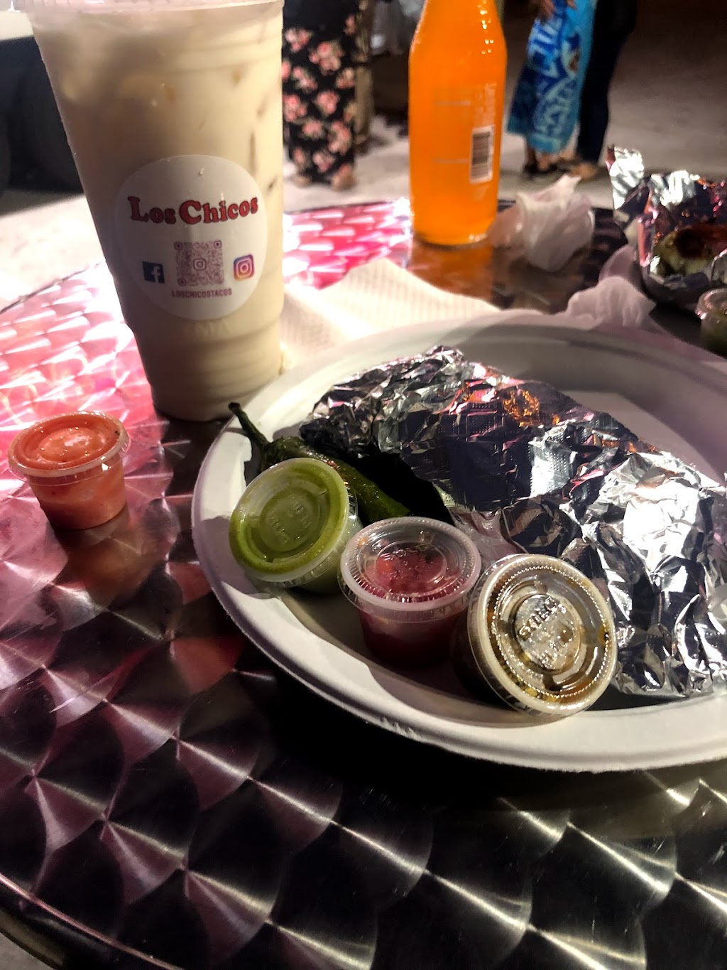 Los Chicos Tacos | restaurant | 1720 S Oxnard Blvd, Oxnard, CA 93030, USA | 8058890199 OR +1 805-889-0199