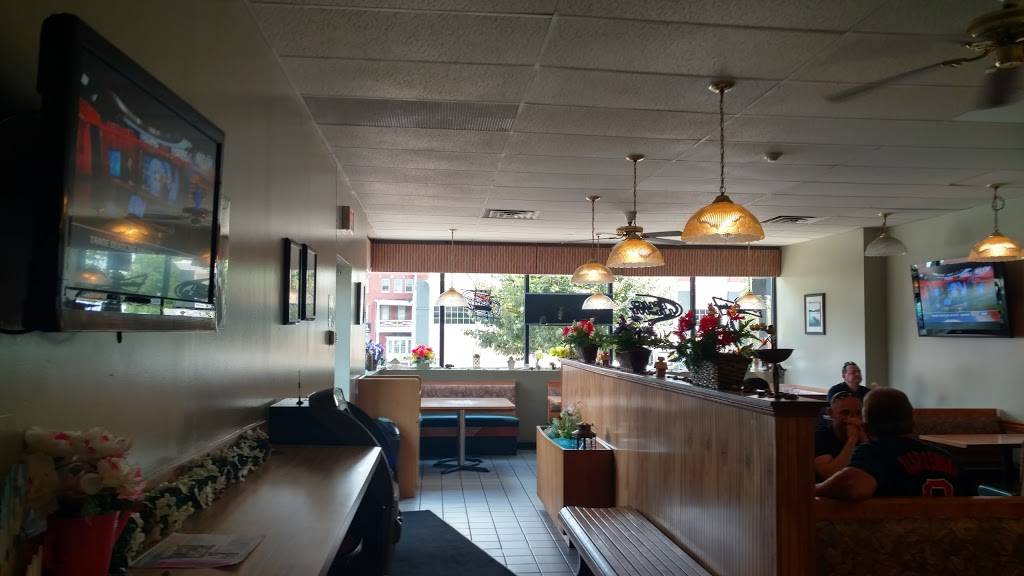 Elm Pizza | meal takeaway | 38 N Elm St, Westfield, MA 01085, USA | 4135682020 OR +1 413-568-2020