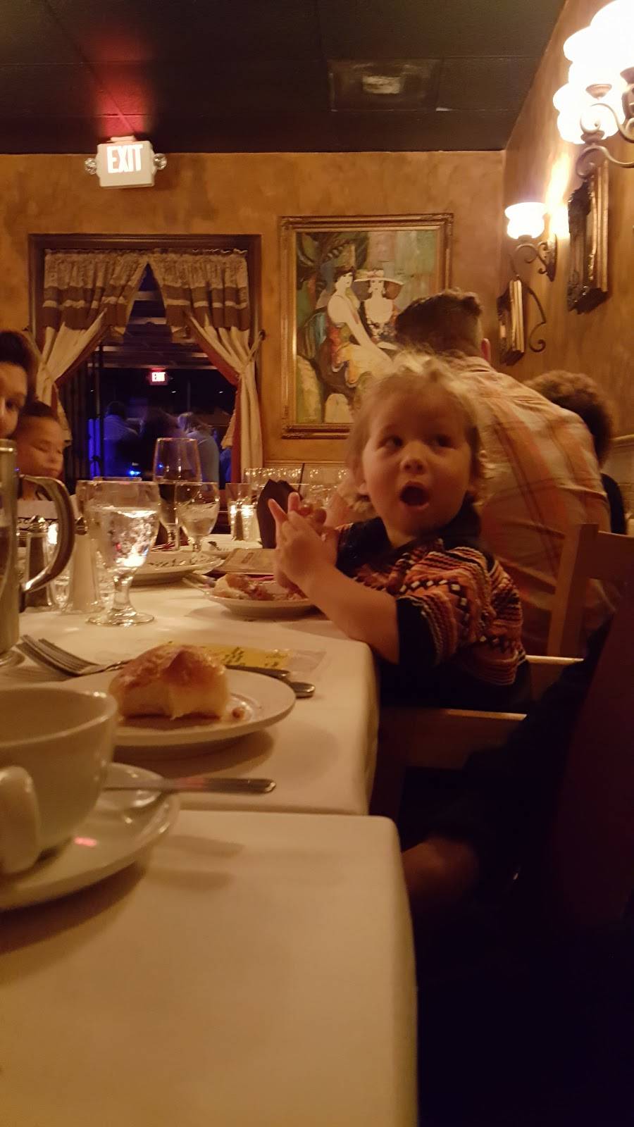 Giovanni Ristorante Italiano | restaurant | Crossroads Market, 5975 Pine Ridge Rd, Naples, FL 34116, USA | 2393539440 OR +1 239-353-9440