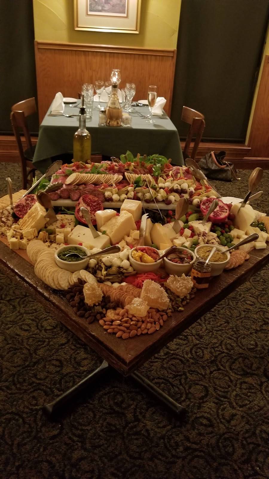 Mom & Dads Italian Restaurant | restaurant | 4143 N Valdosta Rd, Valdosta, GA 31602, USA | 2293330848 OR +1 229-333-0848