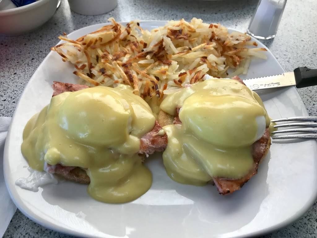 Lauras Diner | restaurant | 27125 Sierra Hwy, Santa Clarita, CA 91351, USA | 6614308080 OR +1 661-430-8080