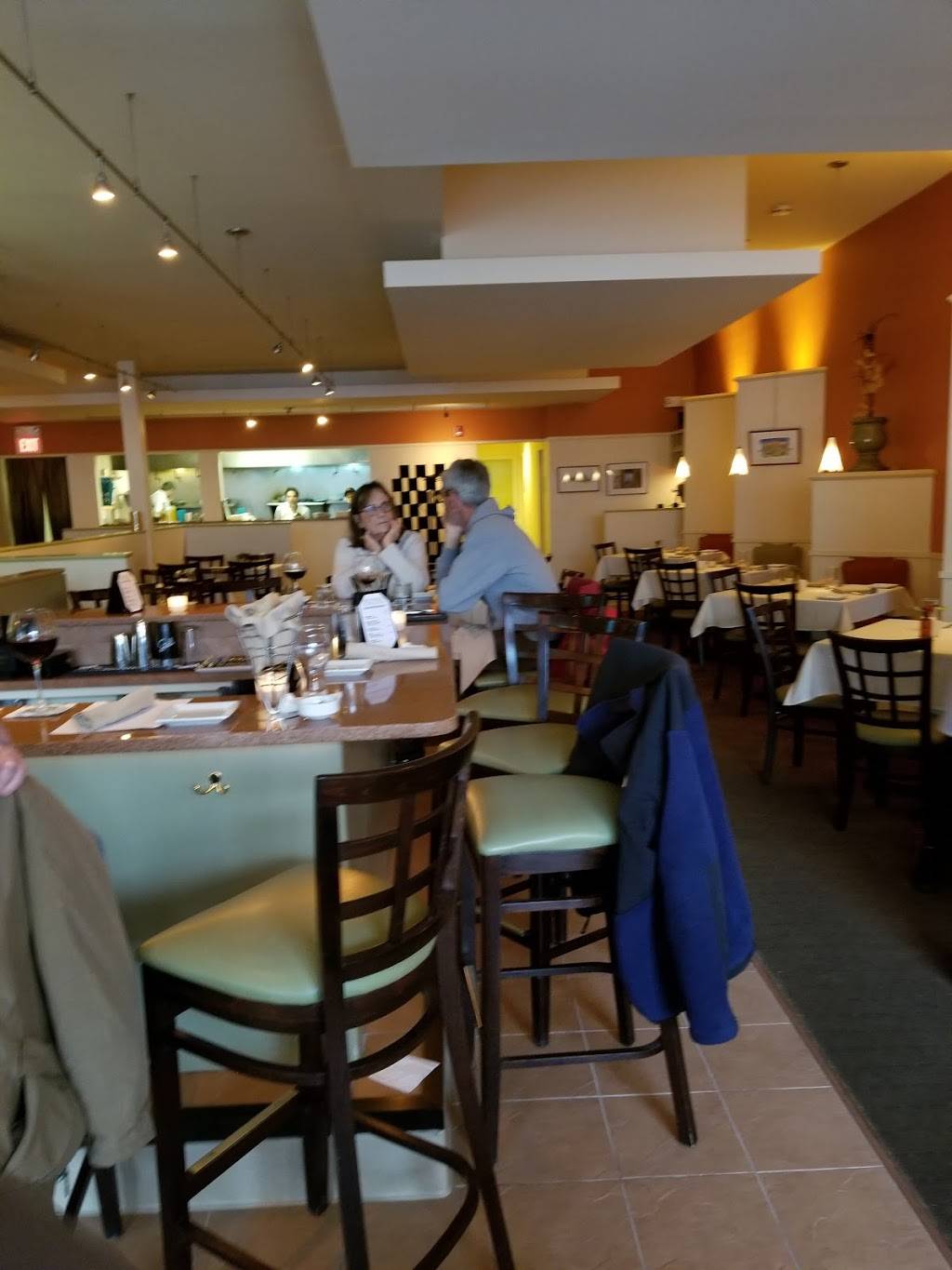 Savinos | restaurant | 449 Common St, Belmont, MA 02478, USA | 6174843499 OR +1 617-484-3499