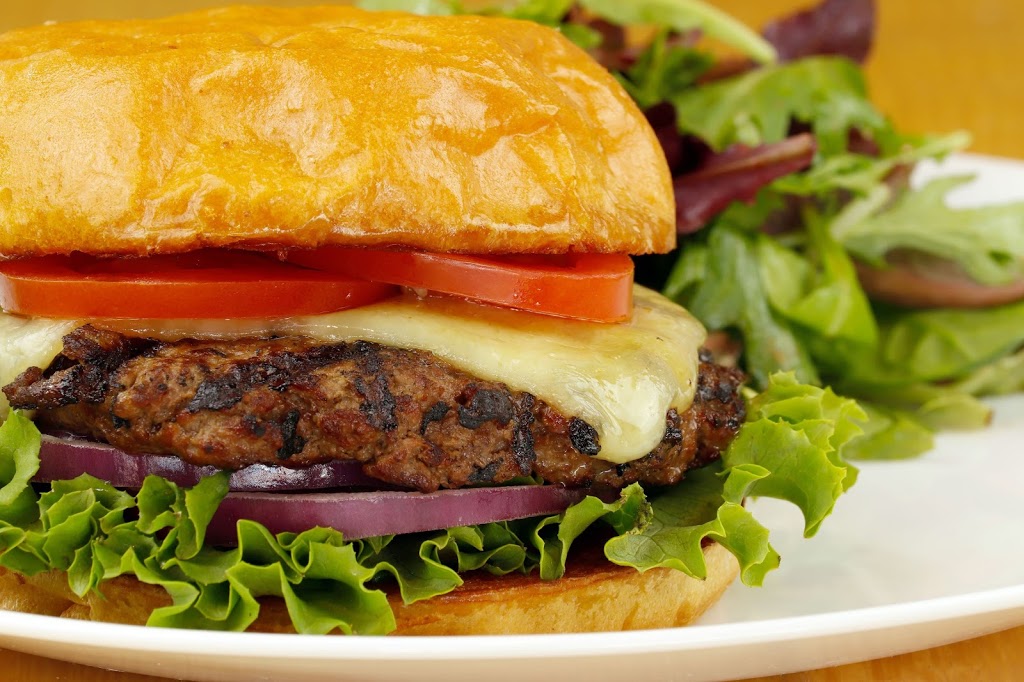 Hop Harvest & Vine Public House | restaurant | 2205 Silvernail Rd, Pewaukee, WI 53072, USA | 2622328866 OR +1 262-232-8866