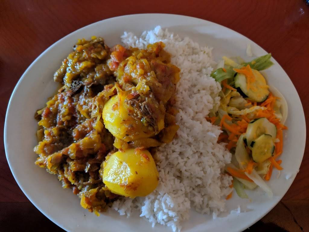 La Casona Restaurant | restaurant | 768 Broad St, Central Falls, RI 02863, USA | 4017270002 OR +1 401-727-0002