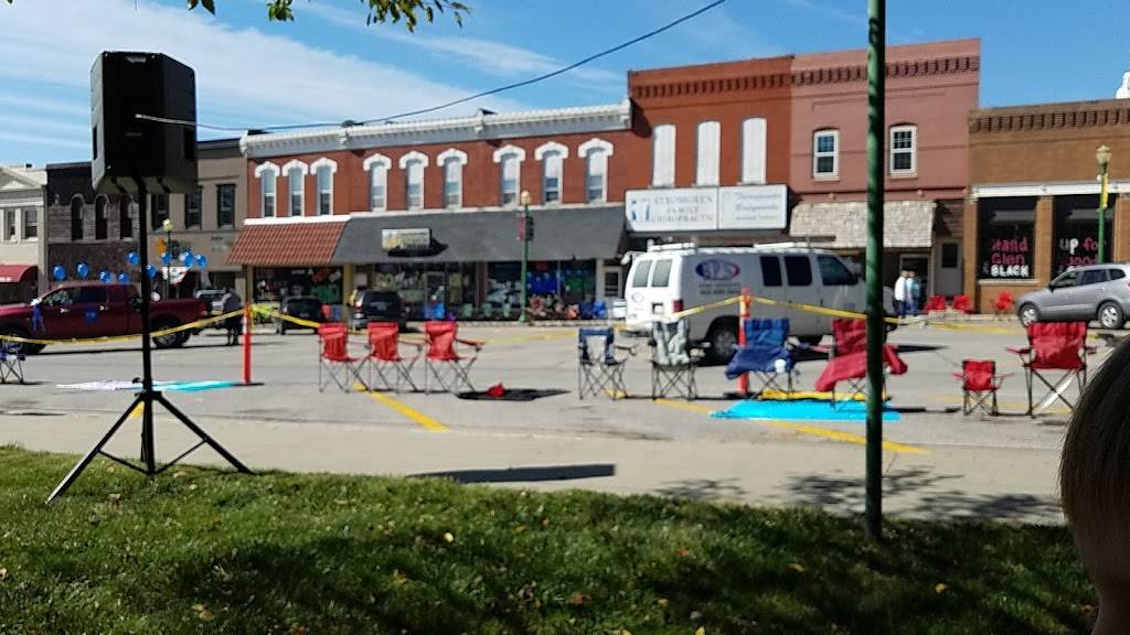 Quart House | restaurant | 20 N Walnut St, Glenwood, IA 51534, USA | 7125273405 OR +1 712-527-3405