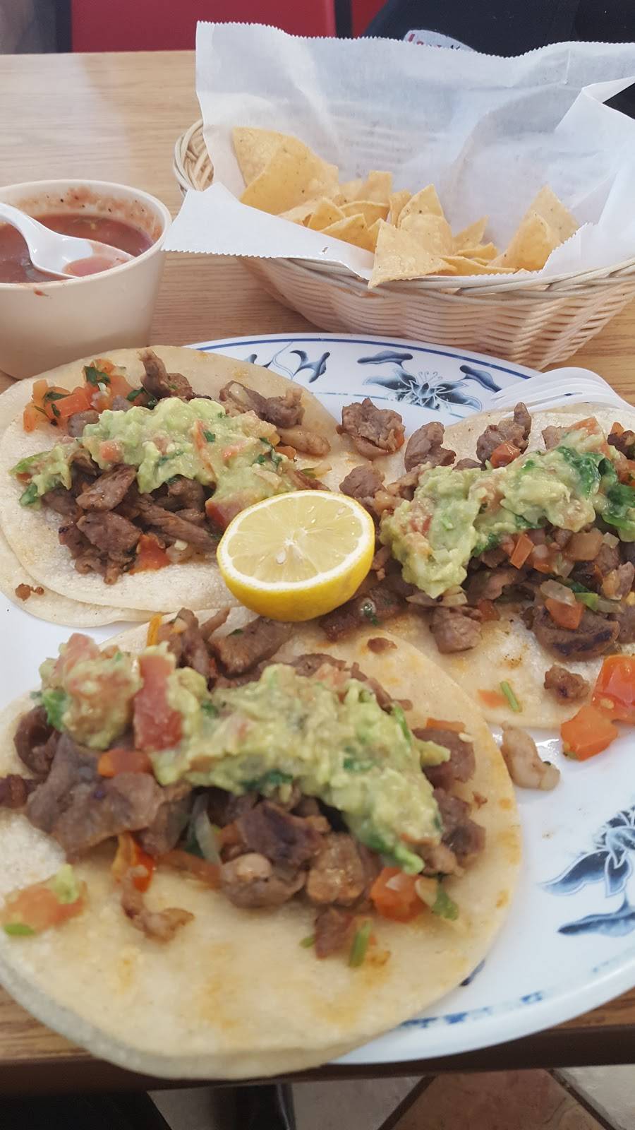 Mejia Taco Shop | restaurant | 151 S Madera Ave, Madera, CA 93637, USA | 5596731570 OR +1 559-673-1570