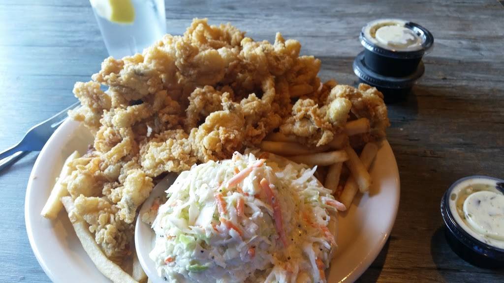 Quitos Restaurant | restaurant | 411 Thames St, Bristol, RI 02809, USA | 4012534500 OR +1 401-253-4500