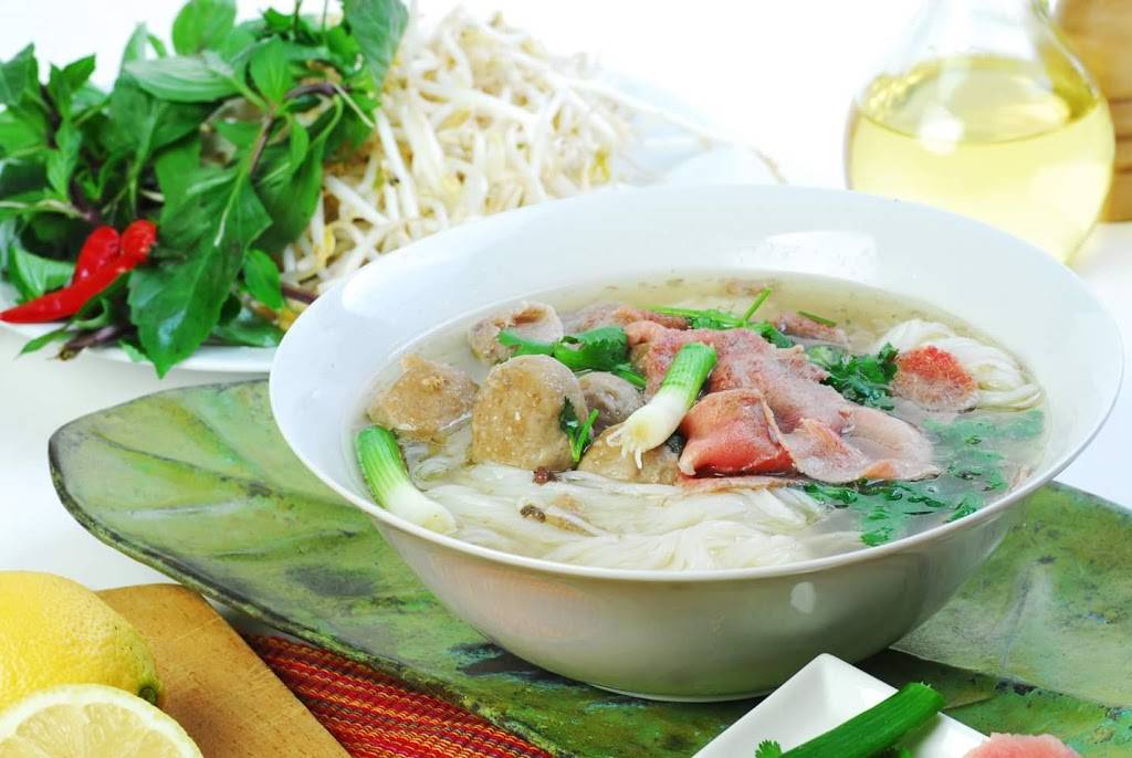Phở House & Grill | restaurant | 2708 Loker Ave W Suite B107, Carlsbad, CA 92010, USA | 7608142711 OR +1 760-814-2711