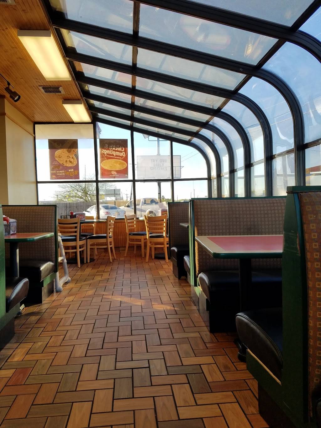 Dairy Queen Store | restaurant | 515 E Orange Ave, Orange Grove, TX 78372, USA | 3613849013 OR +1 361-384-9013