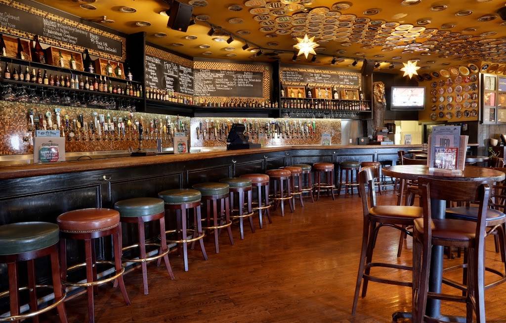 Flying Saucer Draught Emporium | restaurant | 14999 Montfort Dr, Dallas, TX 75254, USA | 9729917093 OR +1 972-991-7093