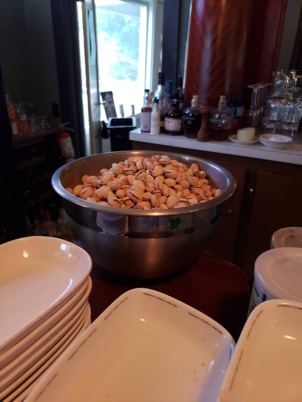 Ernies Wine Bar | restaurant | N49W5471 Portland Rd, Cedarburg, WI 53012, USA | 2623759200 OR +1 262-375-9200