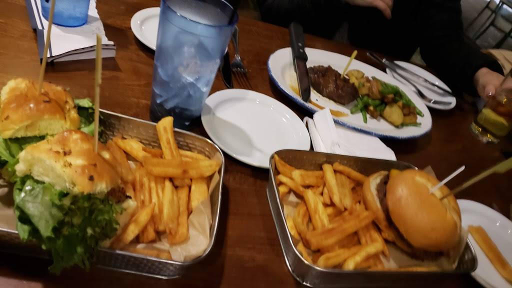 Trails End | restaurant | 193 Resort Dr, Tannersville, PA 18372, USA | 5706291661 OR +1 570-629-1661