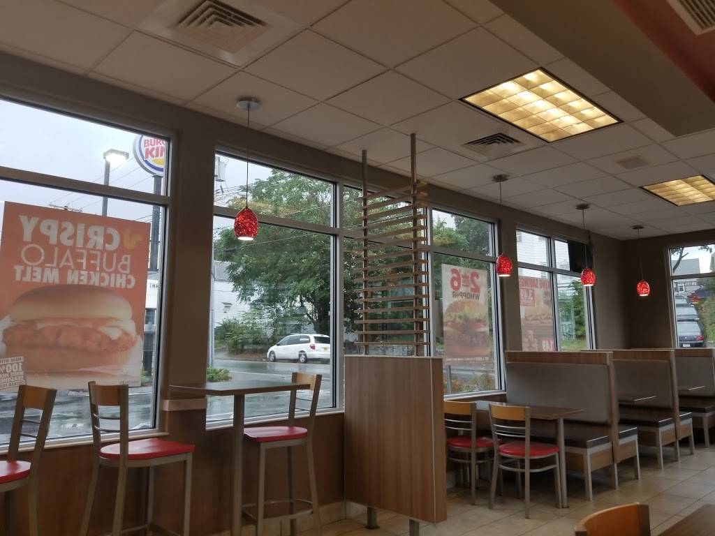 Burger King | restaurant | 392 Chelmsford St, Lowell, MA 01851, USA | 9784583095 OR +1 978-458-3095