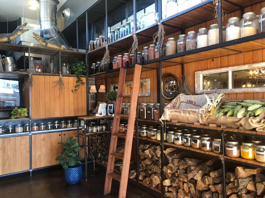 Vic and Als | restaurant | 2406 Manor Rd, Austin, TX 78722, USA | 5123875875 OR +1 512-387-5875