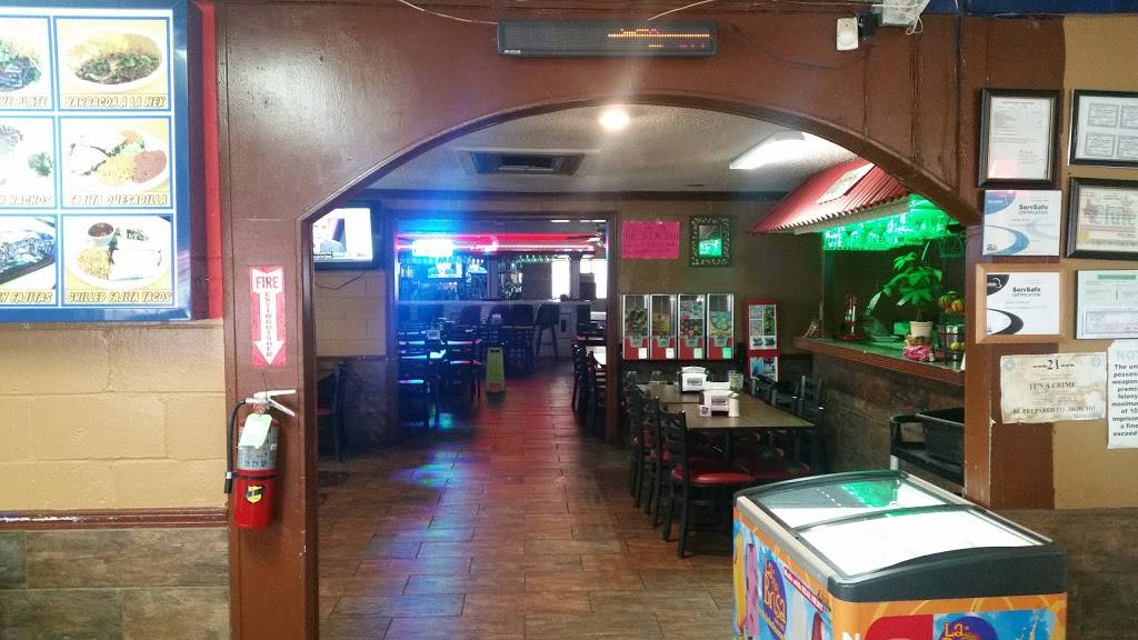 Taqueria El Jimador | restaurant | 116 E Plantation Dr, Clute, TX 77531, USA | 9792652220 OR +1 979-265-2220