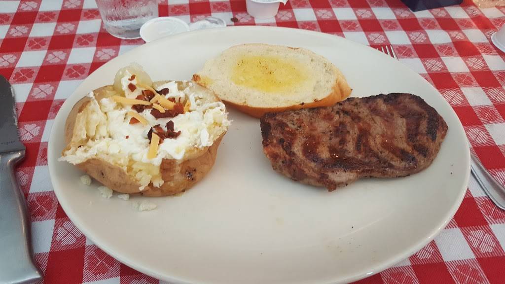 The Beefmastor Inn | restaurant | 2656 US-301, Wilson, NC 27893, USA | 2522377343 OR +1 252-237-7343