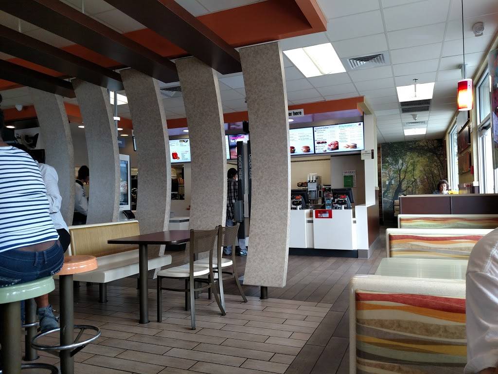 McDonalds | cafe | 4600 Ming Ave, Bakersfield, CA 93309, USA | 6618338706 OR +1 661-833-8706