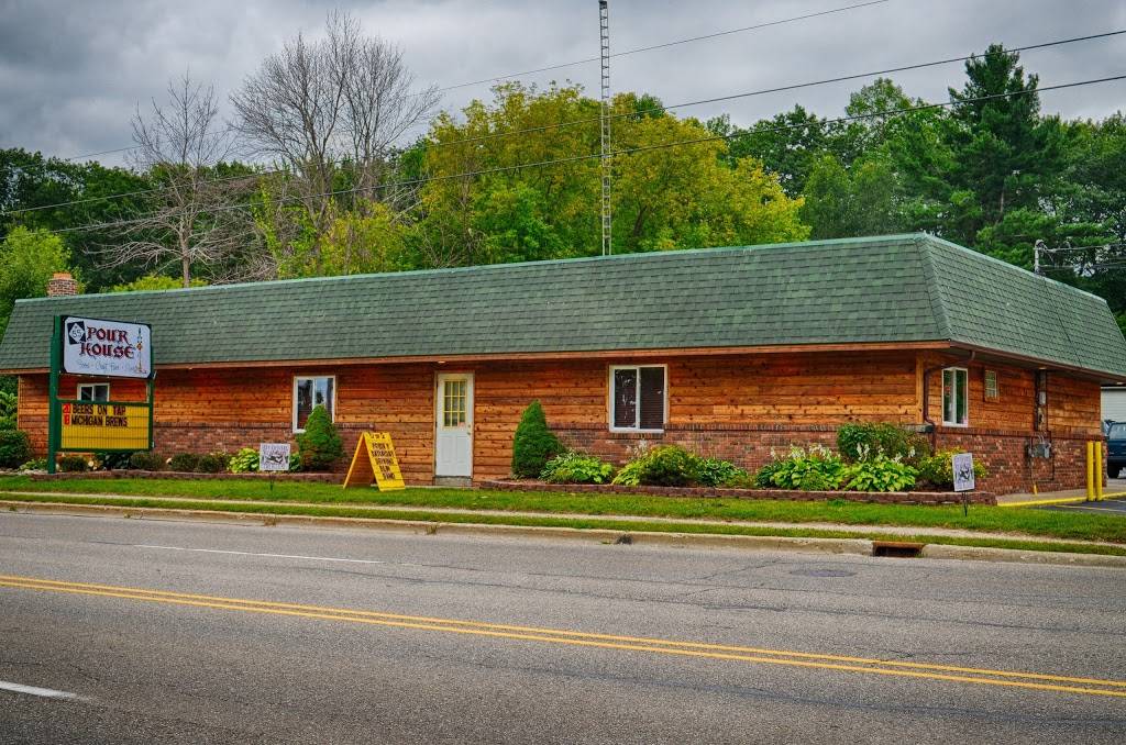 M55 Pour House | restaurant | 5309 W Houghton Lake Dr, Houghton Lake, MI 48629, USA | 9893664131 OR +1 989-366-4131