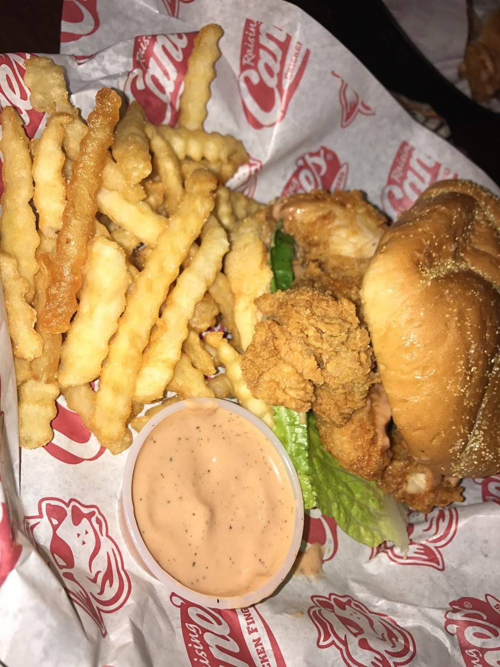 Raising Canes Chicken Fingers | meal takeaway | 1322 N Collins St, Arlington, TX 76011, USA | 8174592560 OR +1 817-459-2560