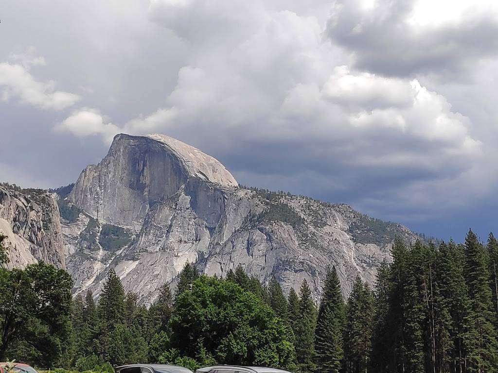 Base Camp Eatery | restaurant | 9006 Yosemite Lodge Dr, Yosemite Valley, CA 95389, USA | 8884138869 OR +1 888-413-8869