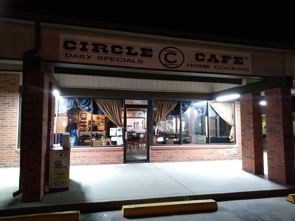 Circle C Cafe | cafe | 1305 Baptiste Dr, Paola, KS 66071, USA | 9132945300 OR +1 913-294-5300