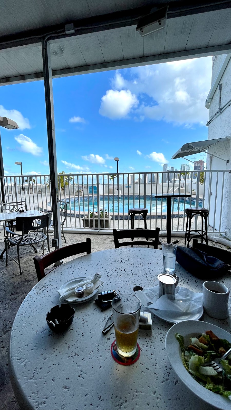 Mikes At Venetia | meal delivery | 555 NE 15th St 9th Floor, Miami, FL 33132, USA | 3053745731 OR +1 305-374-5731