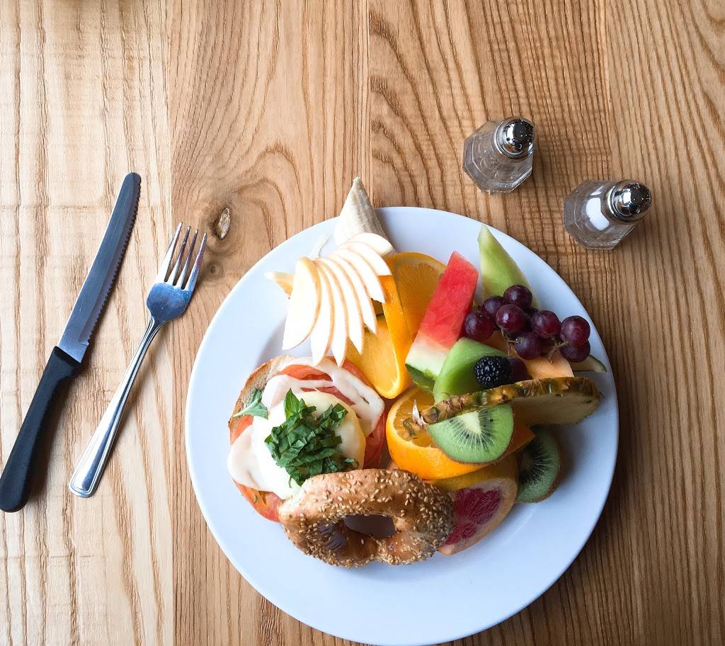 Bagel Ste-Rose | restaurant | 196 Boulevard Sainte-Rose, Laval, QC H7L 1L4, Canada | 4506289343 OR +1 450-628-9343