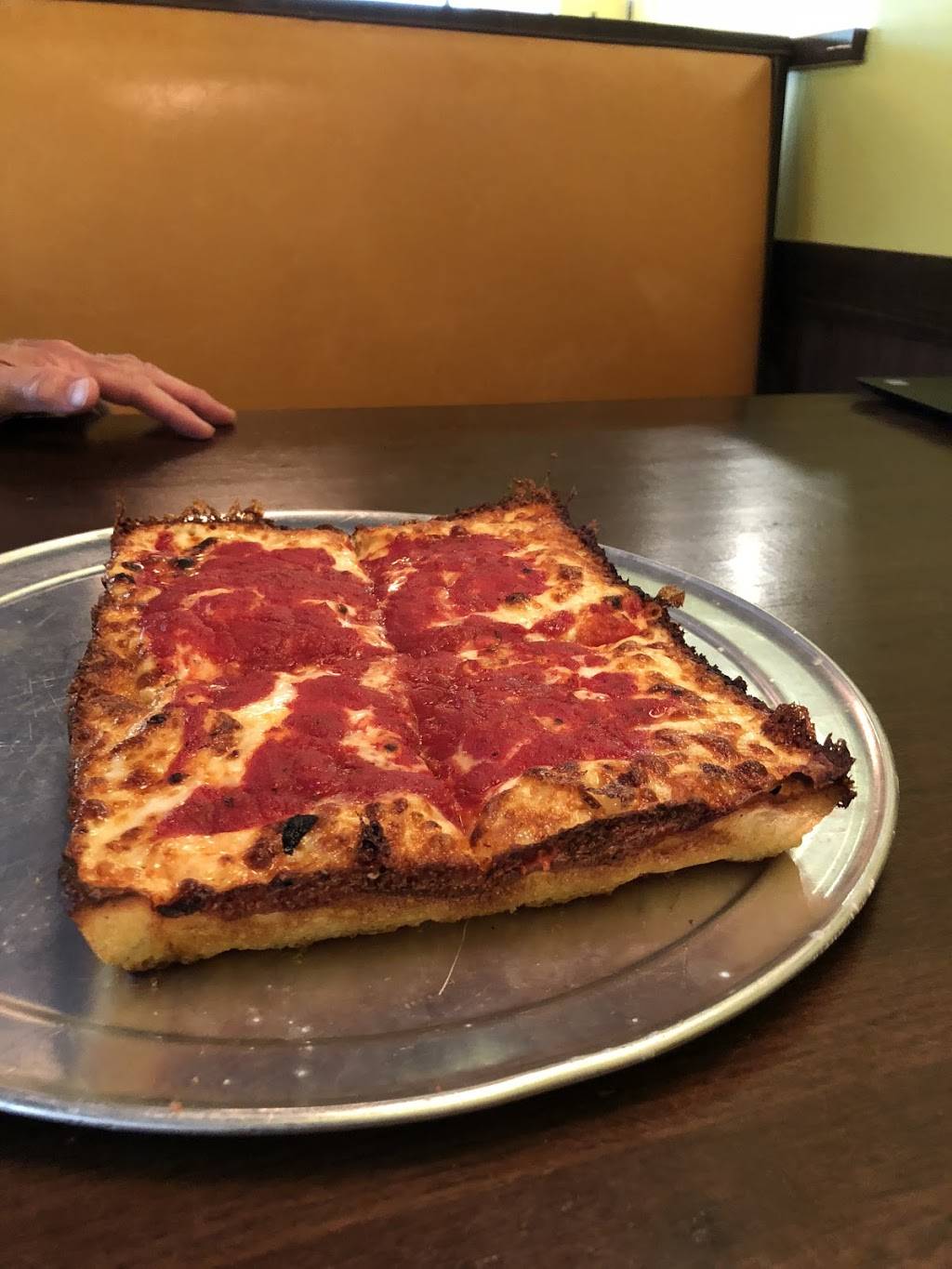 Tonis Pizza | restaurant | 1795 N Hwy 17 #1, Mt Pleasant, SC 29464, USA | 8434168232 OR +1 843-416-8232