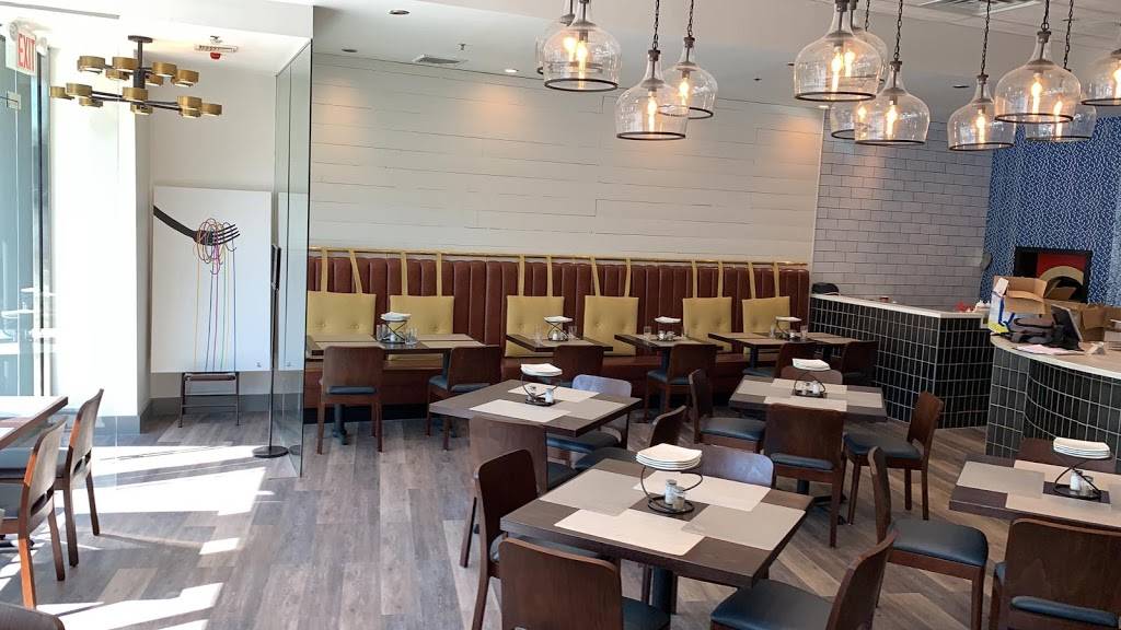 The Upper Crust Queens | restaurant | 67-11 Main St, Flushing, NY 11367, USA | 5853127878 OR +1 585-312-7878