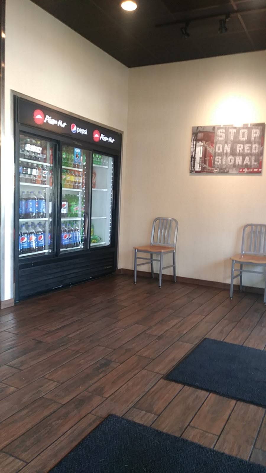 Pizza Hut | meal takeaway | 9578 SW 137th Ave, Miami, FL 33186, USA | 3053887001 OR +1 305-388-7001