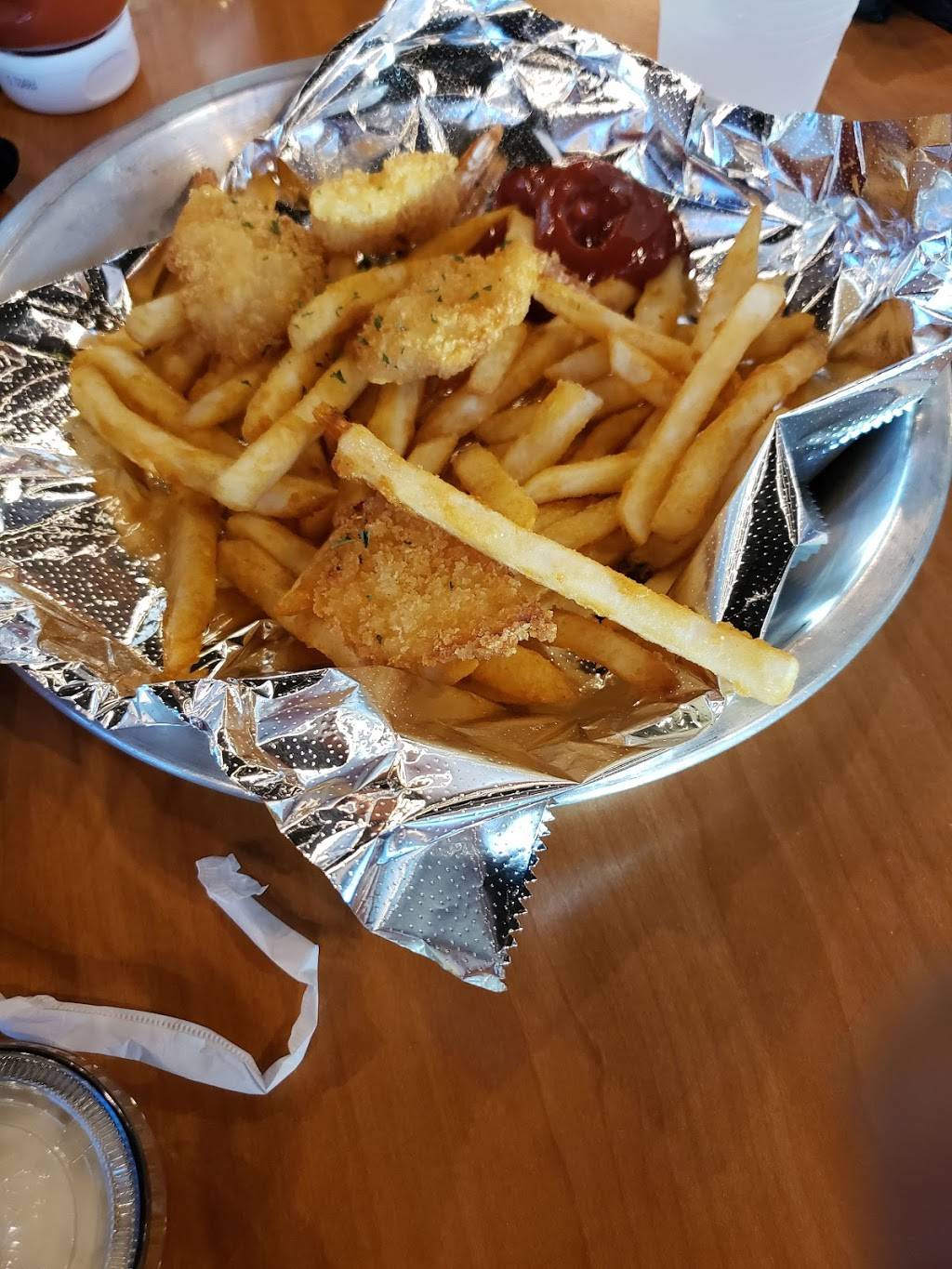 Krab Kingz | restaurant | 5860 Delmar Blvd, St. Louis, MO 63112, USA | 3143902004 OR +1 314-390-2004