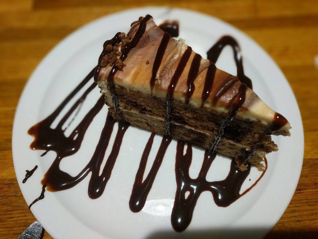 Mad Anthony Taproom | restaurant | 114 N Main St, Auburn, IN 46706, USA | 2609270500 OR +1 260-927-0500