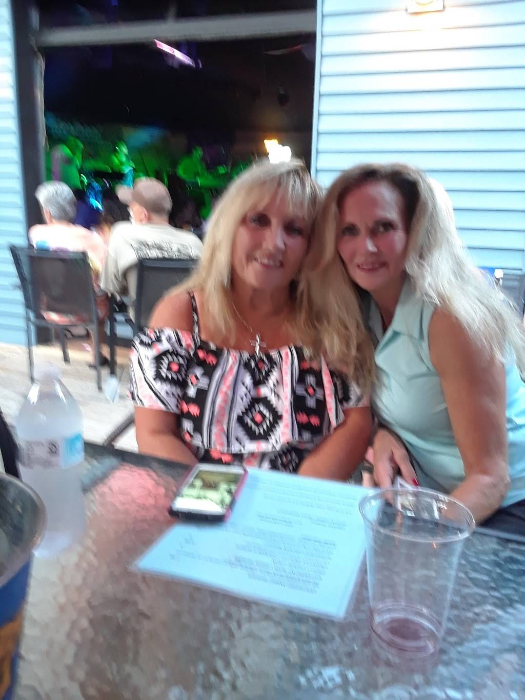 Waterfront Grille and Gathering | restaurant | 220 Athens Boonesboro Rd, Winchester, KY 40391, USA | 8595279910 OR +1 859-527-9910