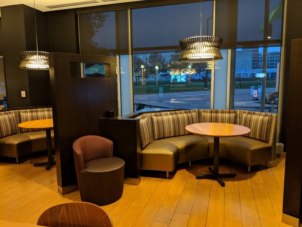 The Bistro – Eat. Drink. Connect.® | restaurant | 601 W Washington St, Indianapolis, IN 46204, USA | 3178229029 OR +1 317-822-9029