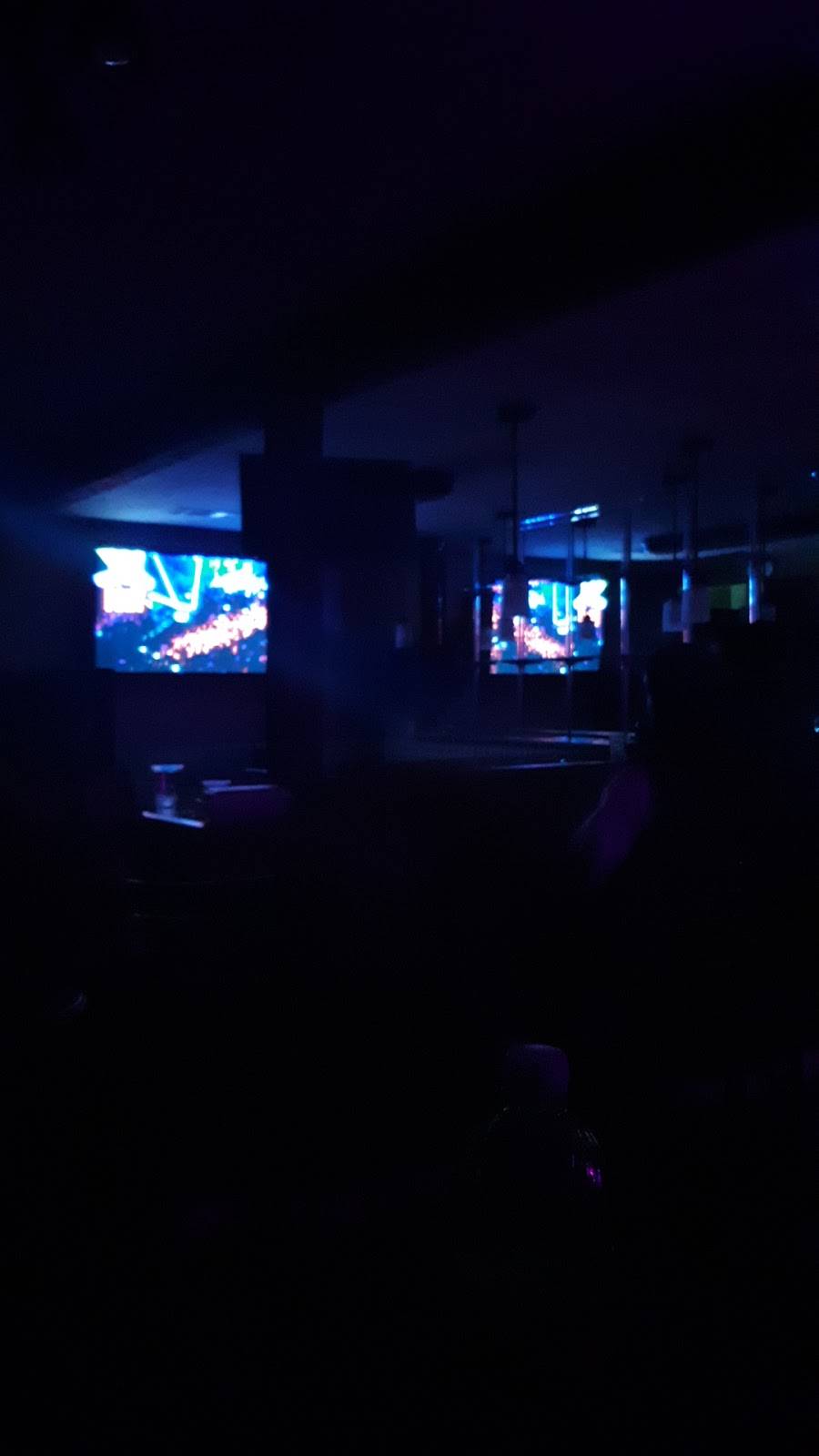 T & L Bar and Grill | restaurant | 109 W Malone Ave, Sikeston, MO 63801, USA | 5734758494 OR +1 573-475-8494