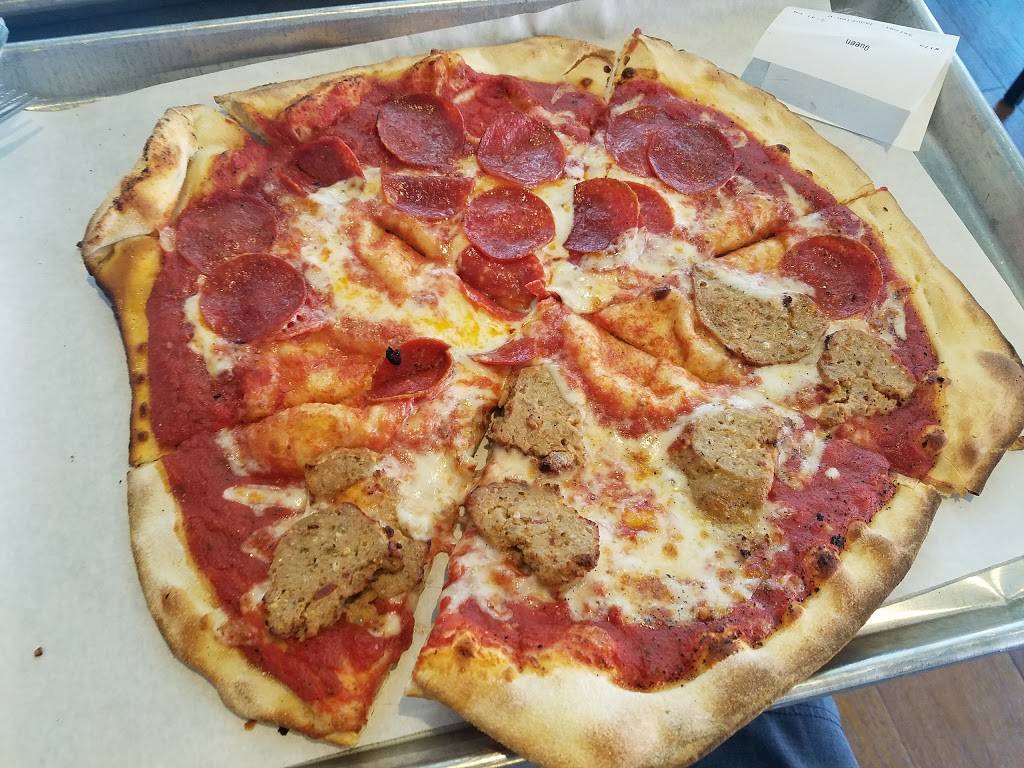 Saucy Brew Works | restaurant | 2734, 2885 Detroit Ave, Cleveland, OH 44113, USA | 2166662568 OR +1 216-666-2568