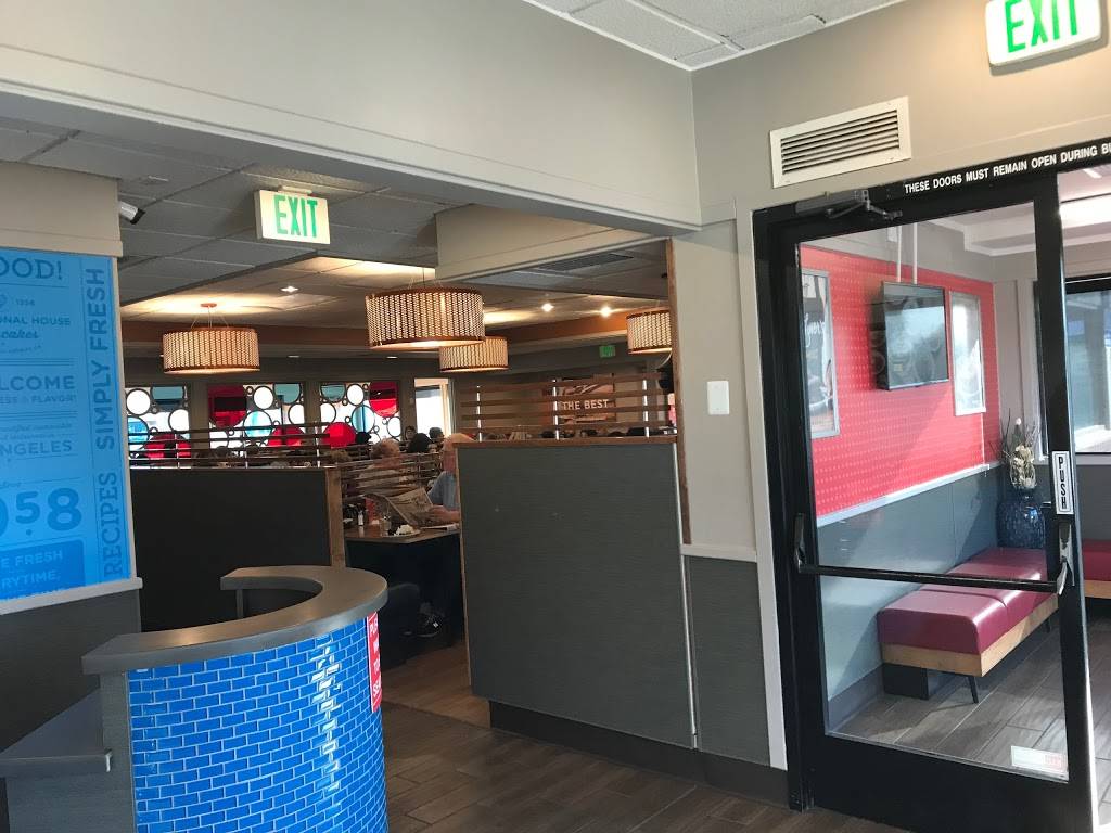 IHOP | restaurant | 1674 E Hammer Ln, Stockton, CA 95210, USA | 2099513137 OR +1 209-951-3137