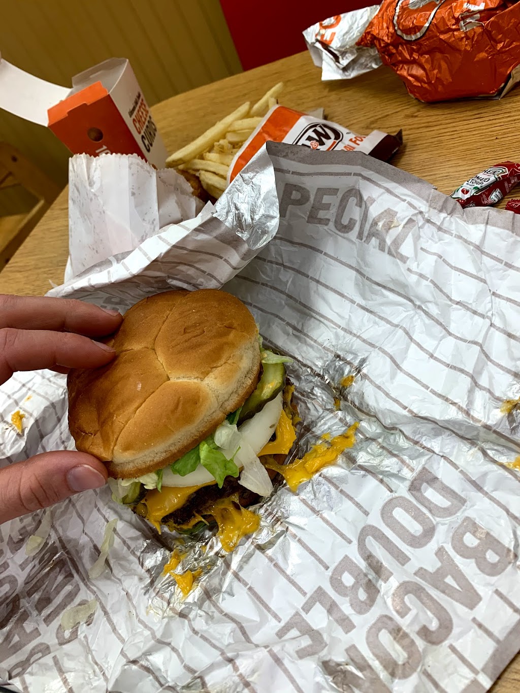 A&W Restaurant | restaurant | 527 W Historic Rte 66, Seligman, AZ 86337, USA | 9284223624 OR +1 928-422-3624