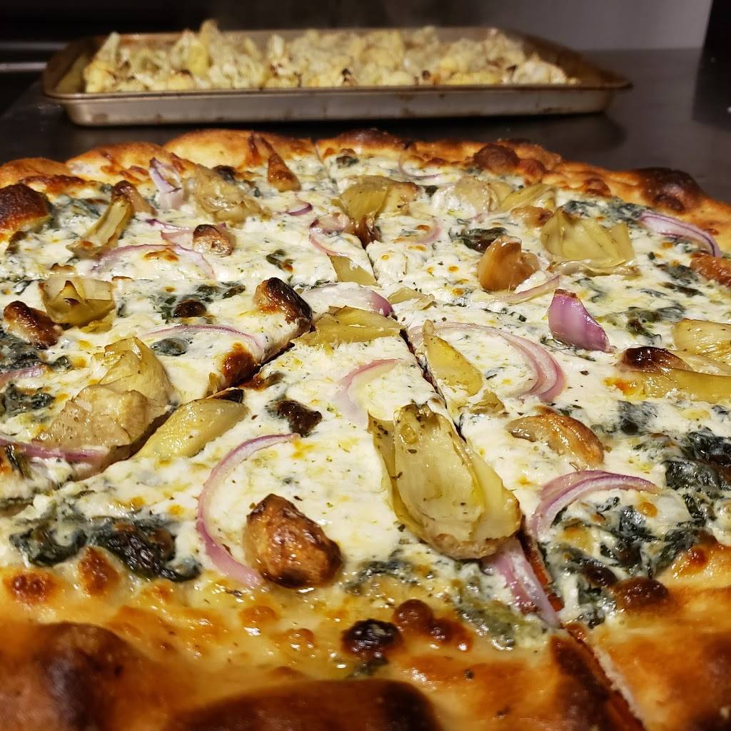 Celestial Pizza | restaurant | 1413 Webberville Rd, Austin, TX 78721, USA | 5127493313 OR +1 512-749-3313