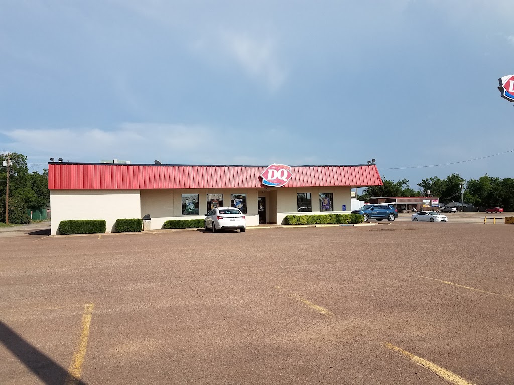 Dairy Queen | restaurant | 900 Ave F NW, Childress, TX 79201, USA | 9409373677 OR +1 940-937-3677