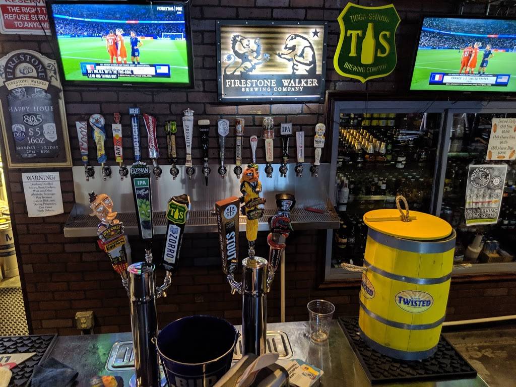 Red Wave Inn | restaurant | 2375 E Shaw Ave, Fresno, CA 93710, USA | 5592288446 OR +1 559-228-8446