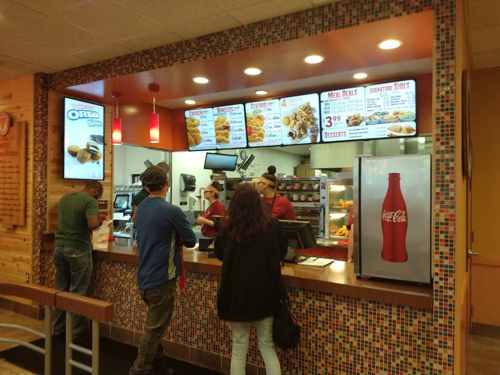 Popeyes Louisiana Kitchen | restaurant | 4324 W Saginaw Hwy, Lansing, MI 48917, USA | 5177963153 OR +1 517-796-3153