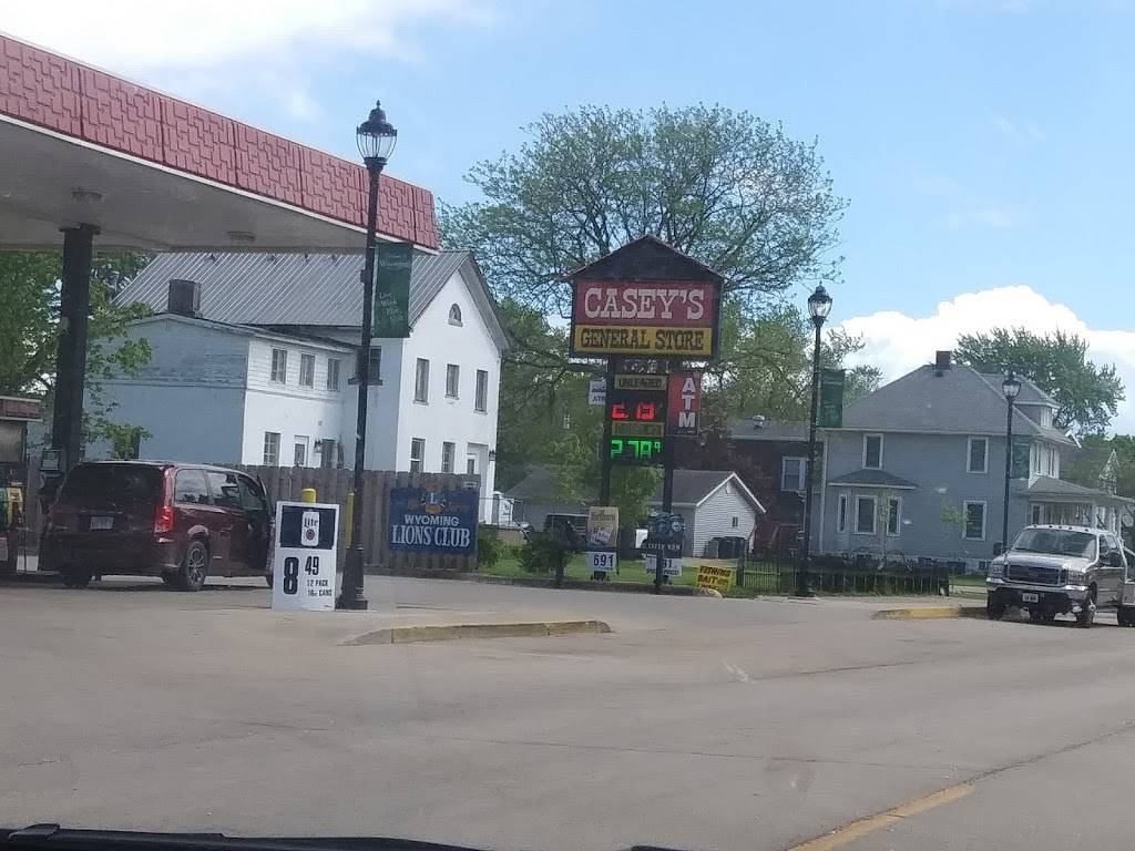 Caseys | meal takeaway | 109 S 7th St, Wyoming, IL 61491, USA | 3096952306 OR +1 309-695-2306