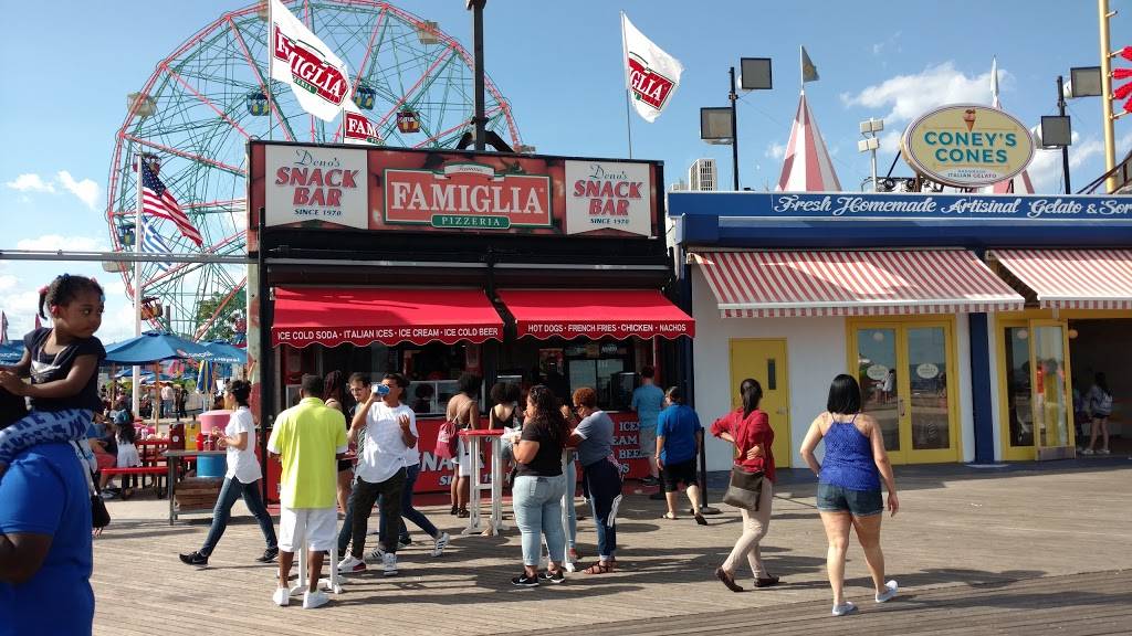Famiglia Pizzeria | meal takeaway | 1027 Riegelmann Boardwalk, Brooklyn, NY 11224, USA | 7183722592 OR +1 718-372-2592