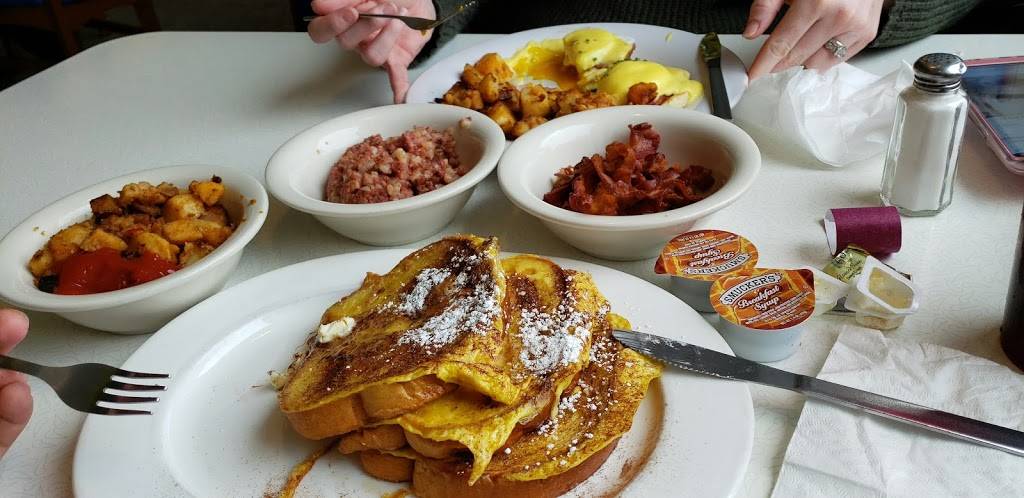 Mystic Diner Restaurant | bakery | 1962 Greenmanville Ave, Mystic, CT 06355, USA | 8604154625 OR +1 860-415-4625